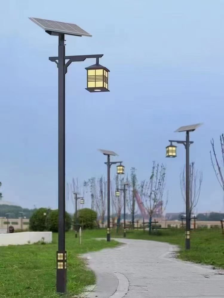 　灯火焕新景!海南秀山公园亮化升级完工，太阳能庭院灯点亮城市夜色